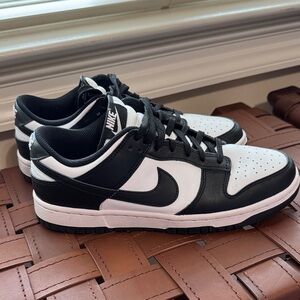 Nike Dunks size 8.5